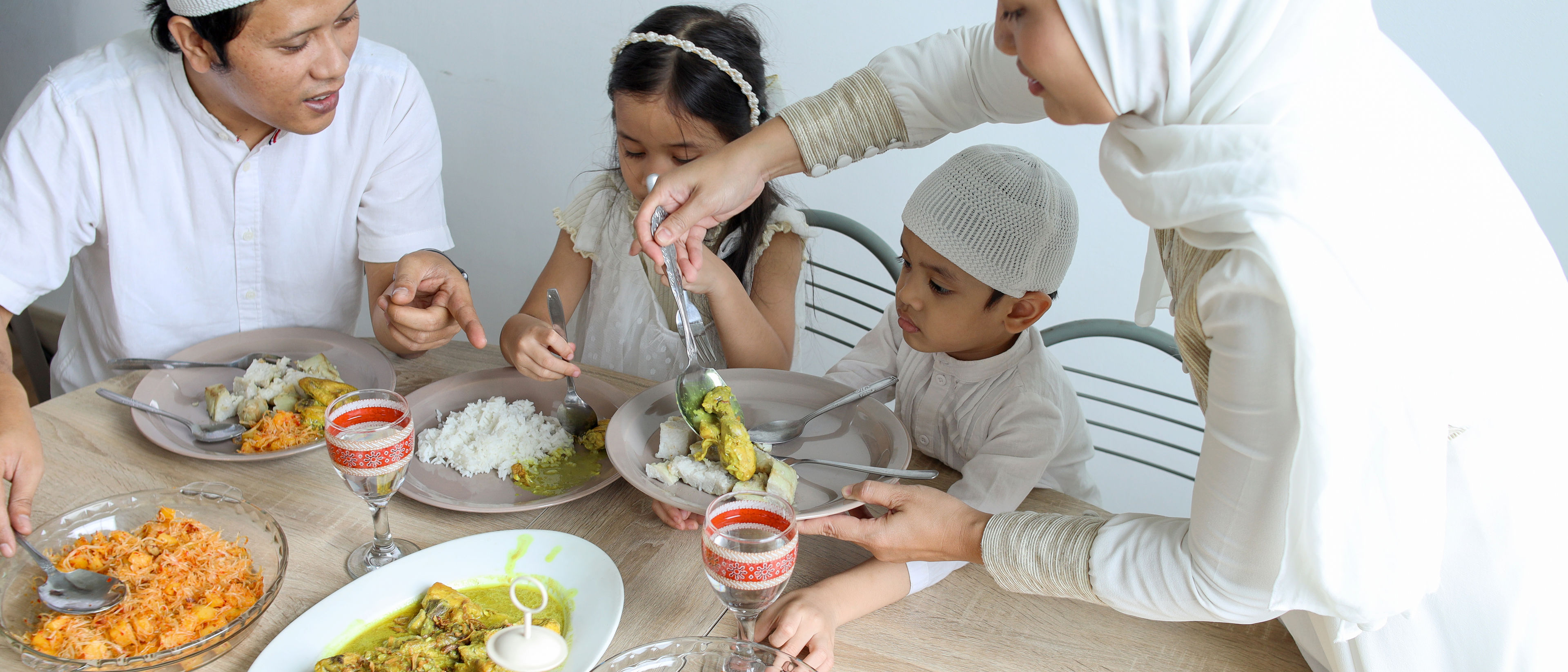 Family enjoying food together