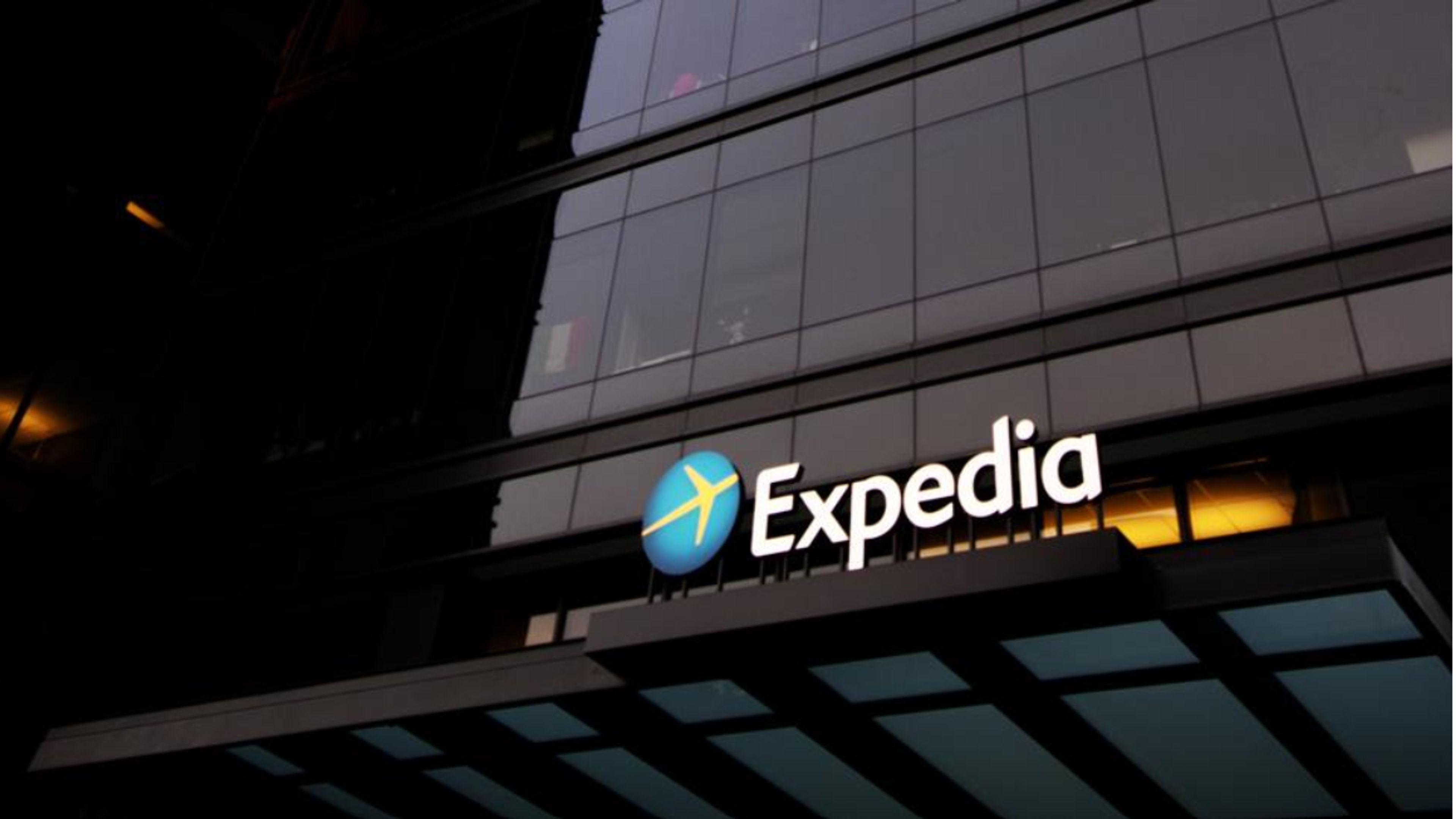 Picture of expedia office 