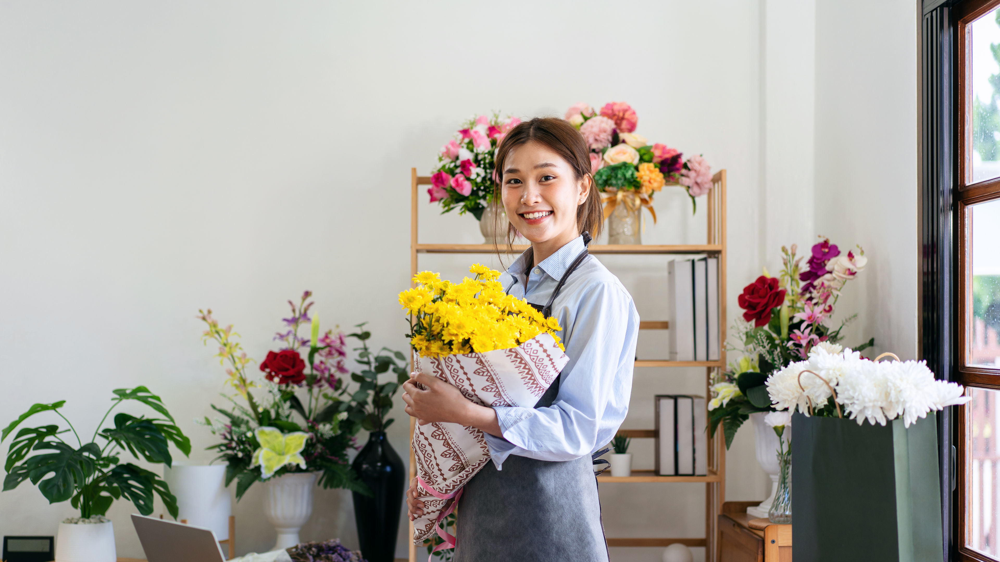 Woman holding flowers 